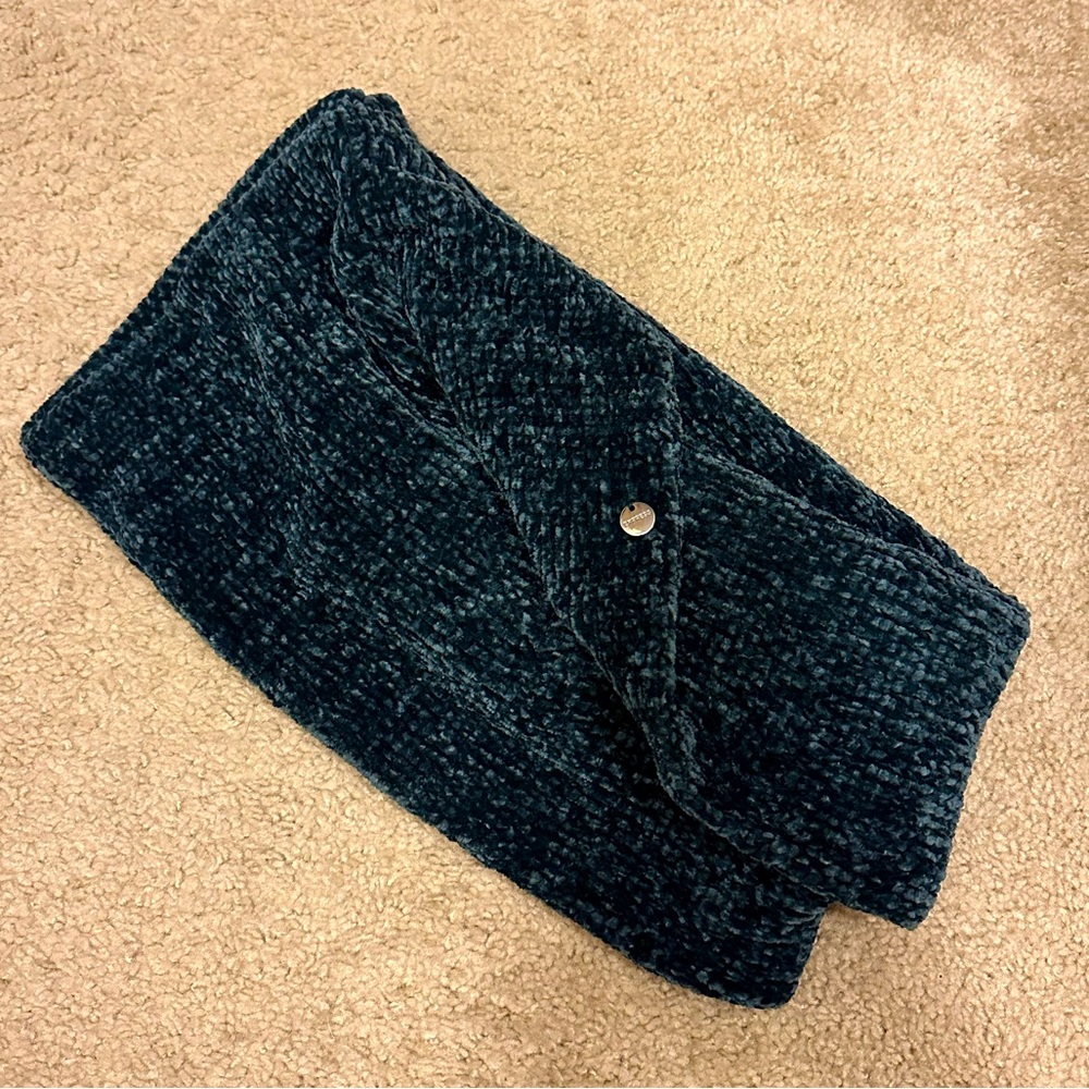 NWOT Express Chunky Infinity Scarf